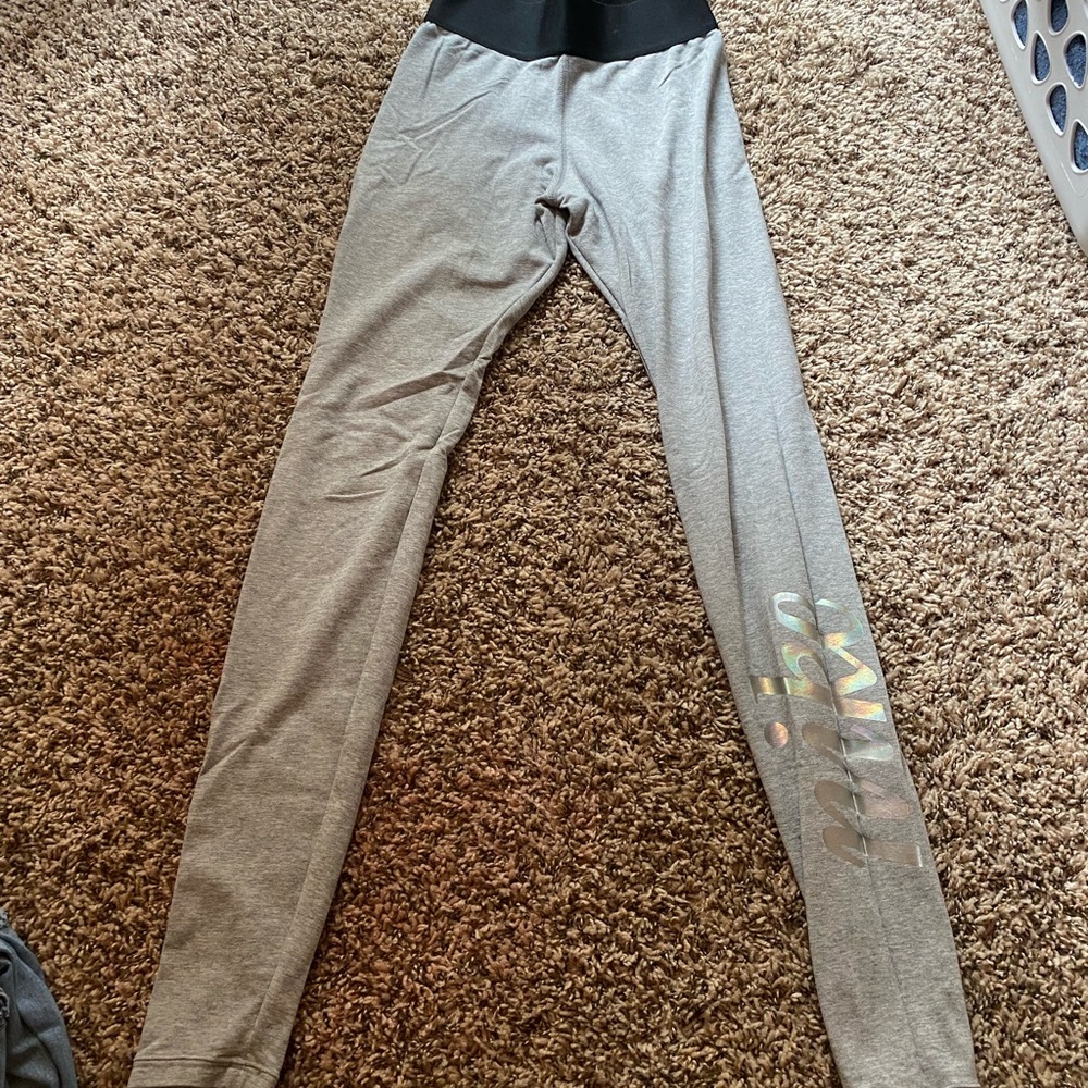 Grey Nike women’s leggings